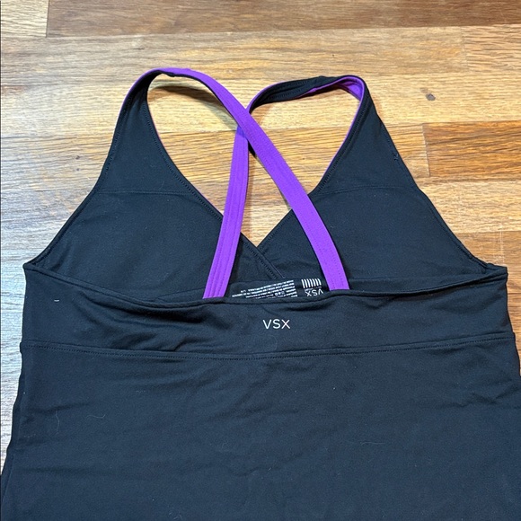 VSX built in bra yoga top - Picture 3 of 9
